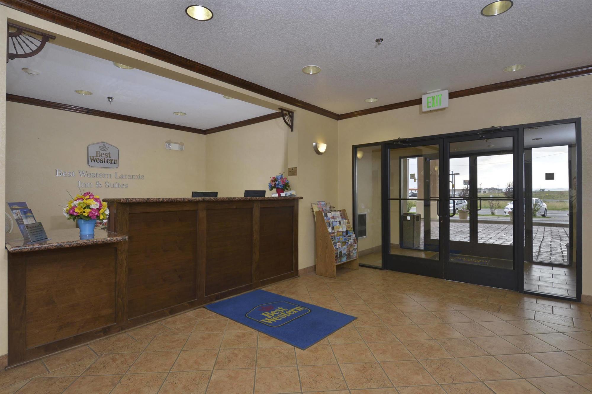 Best Western Laramie Inn & Suites Exterior photo